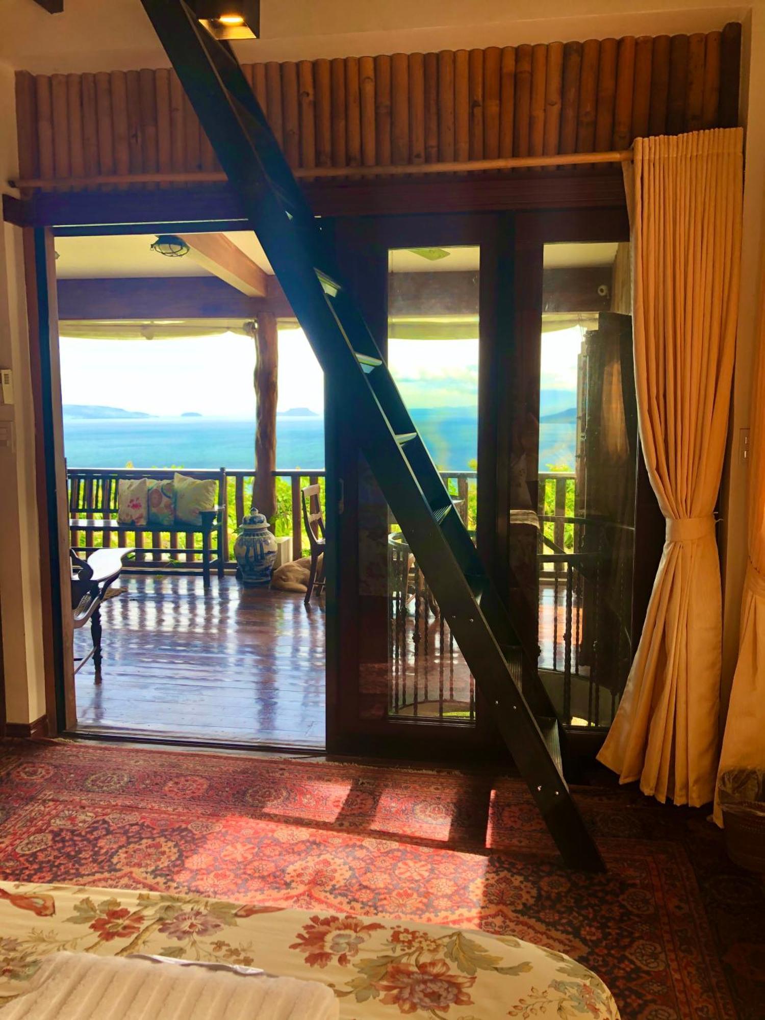 Ataalaya Farmhouse Batangas Rum bild