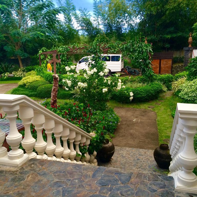 Ataalaya Farmhouse Batangas Exteriör bild