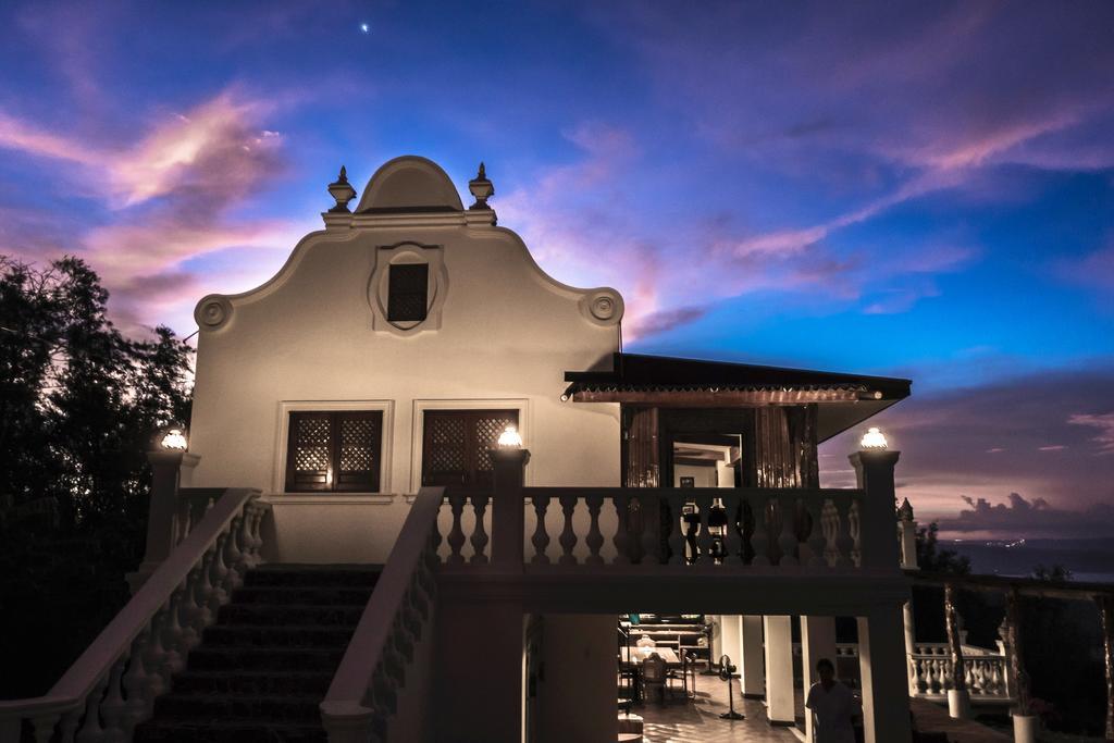 Ataalaya Farmhouse Batangas Exteriör bild